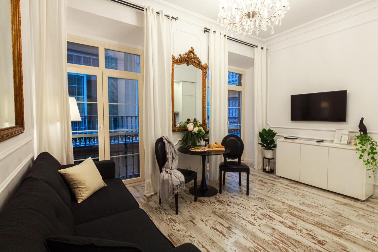 La Luna Suite In Old Town Of มาลากา ภายนอก รูปภาพ
