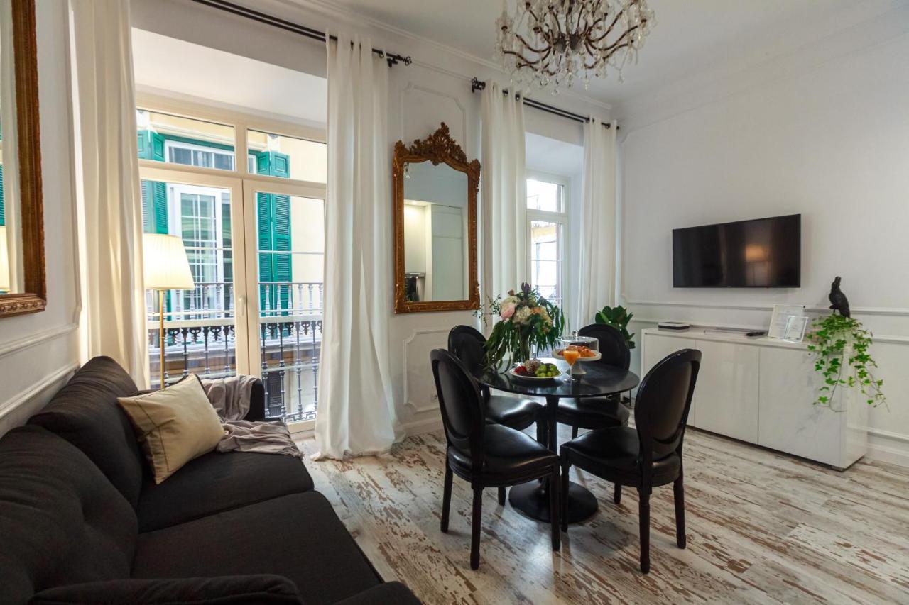 La Luna Suite In Old Town Of มาลากา ภายนอก รูปภาพ